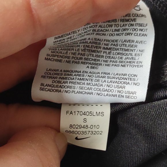 Nike Drifit Capri (black) - Picture 4 of 5